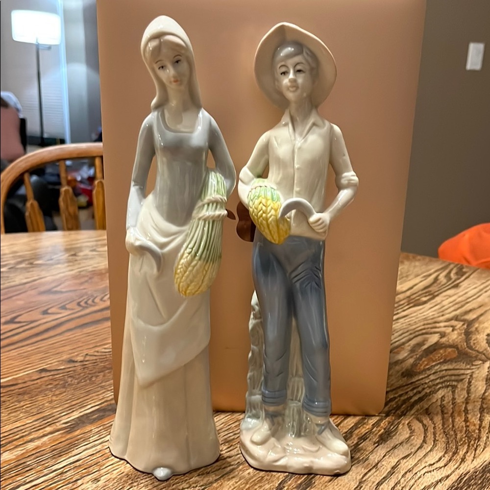 Charming Porcelain Couple Figurines in Cream and Blue - Picture 1 of 3
